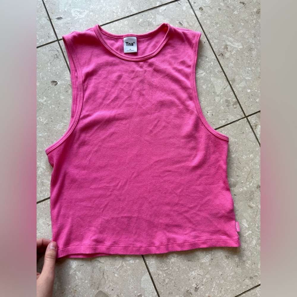 Aritzia TNA tank top